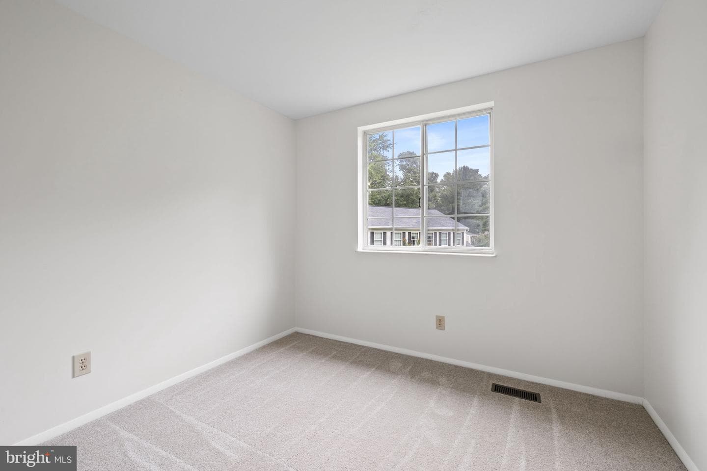 10729 Freds Oak Court photo 16