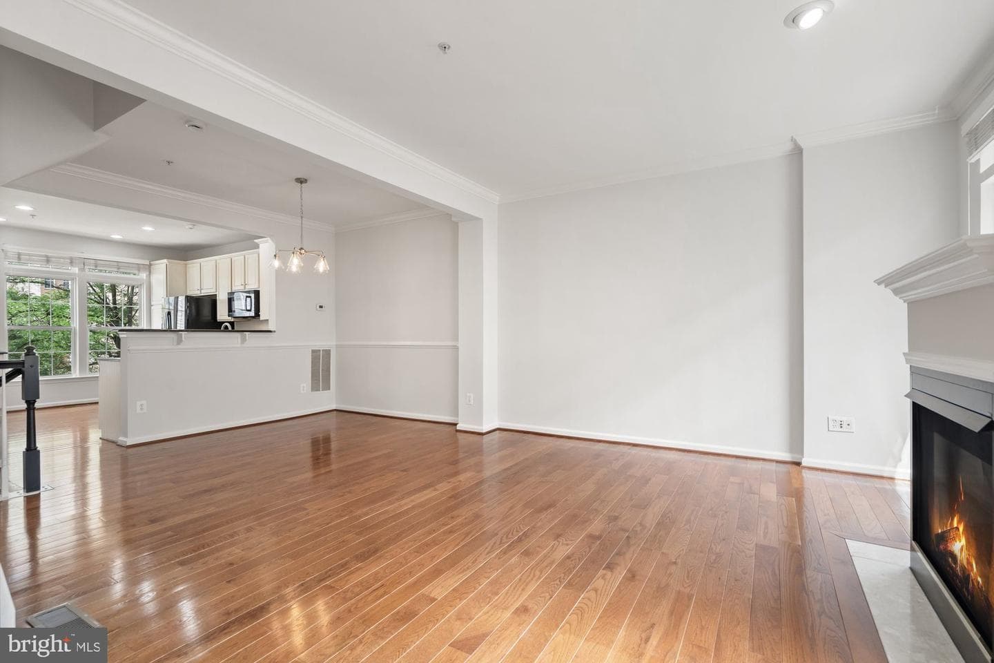 2706 Manhattan Place photo 10