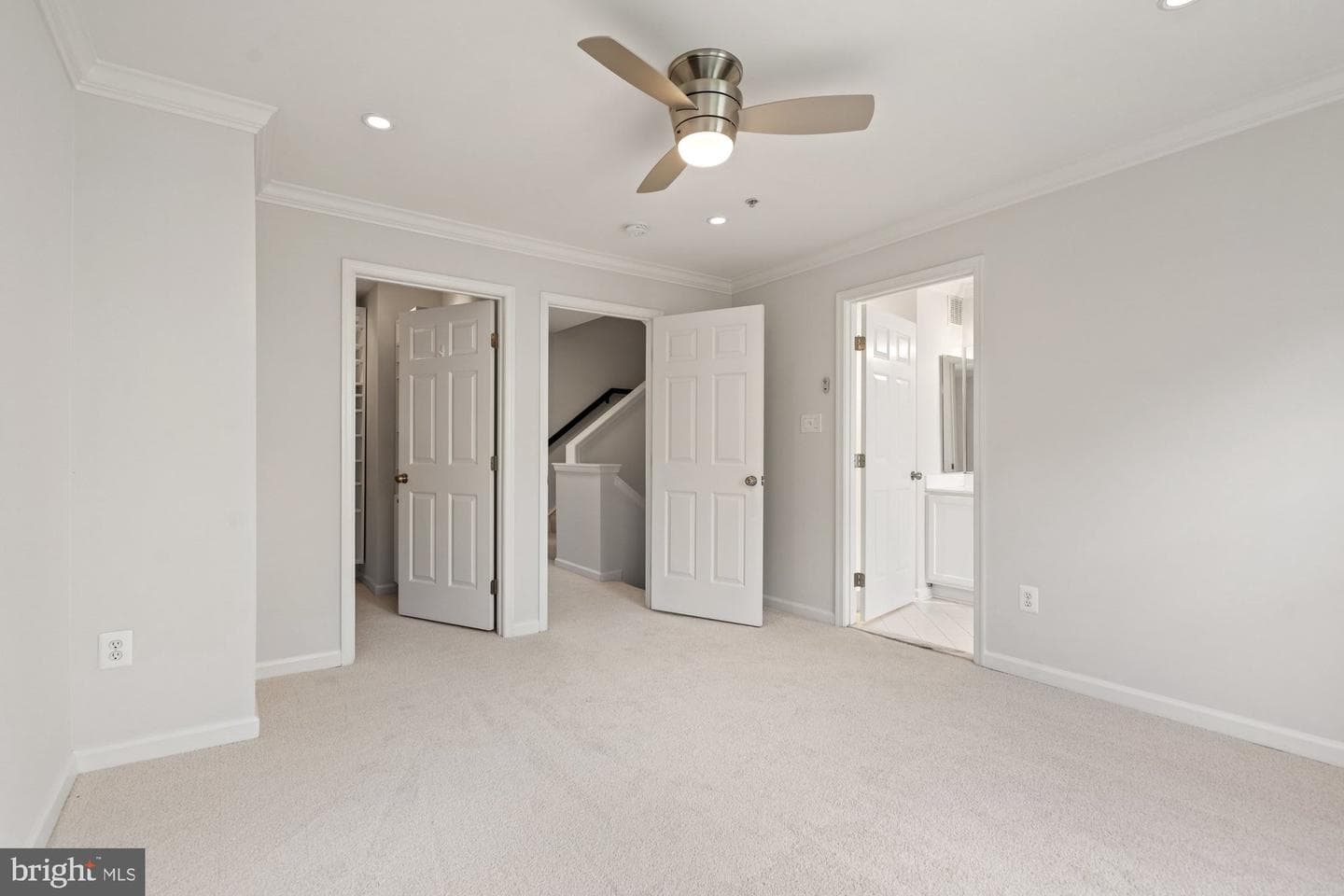 2706 Manhattan Place photo 16