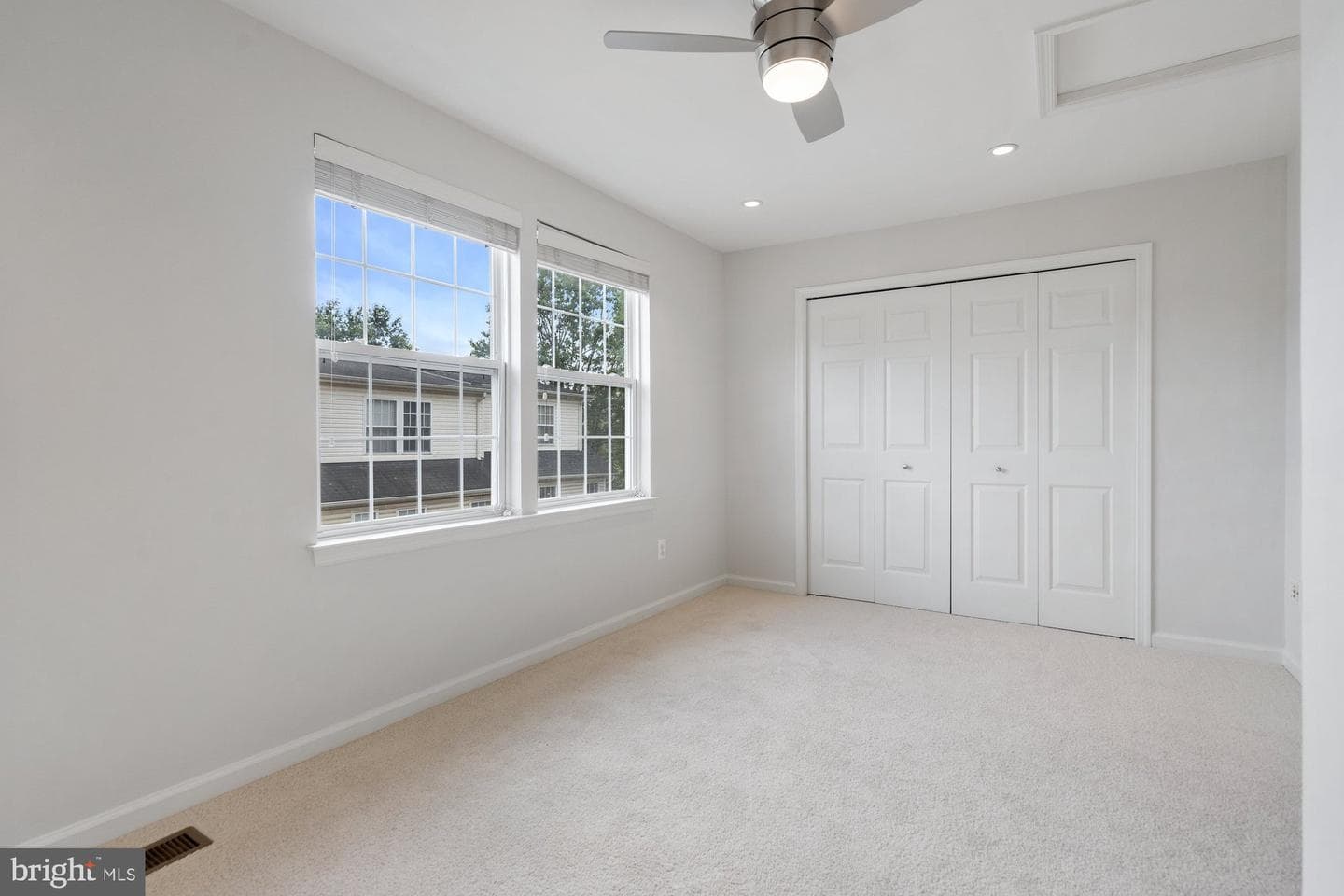 2706 Manhattan Place photo 26