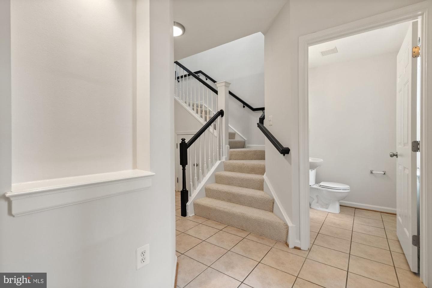 2706 Manhattan Place photo 29