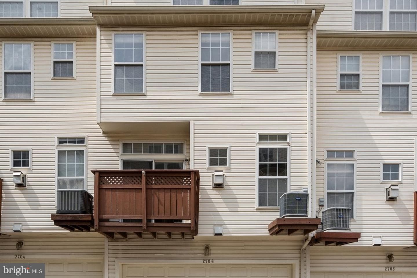 2706 Manhattan Place photo 35