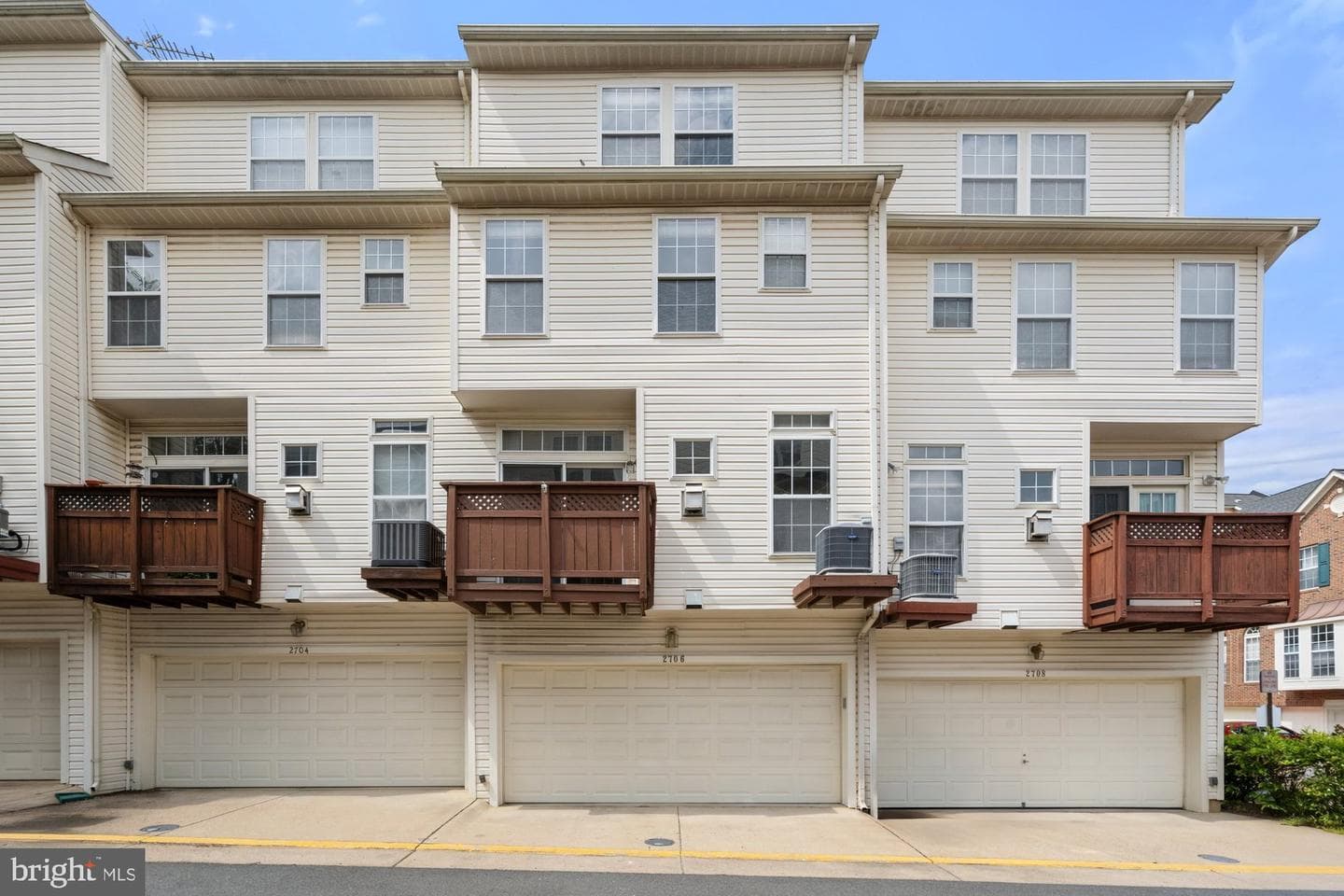 2706 Manhattan Place photo 36