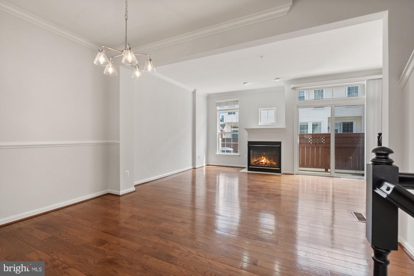 2706 Manhattan Place photo 8