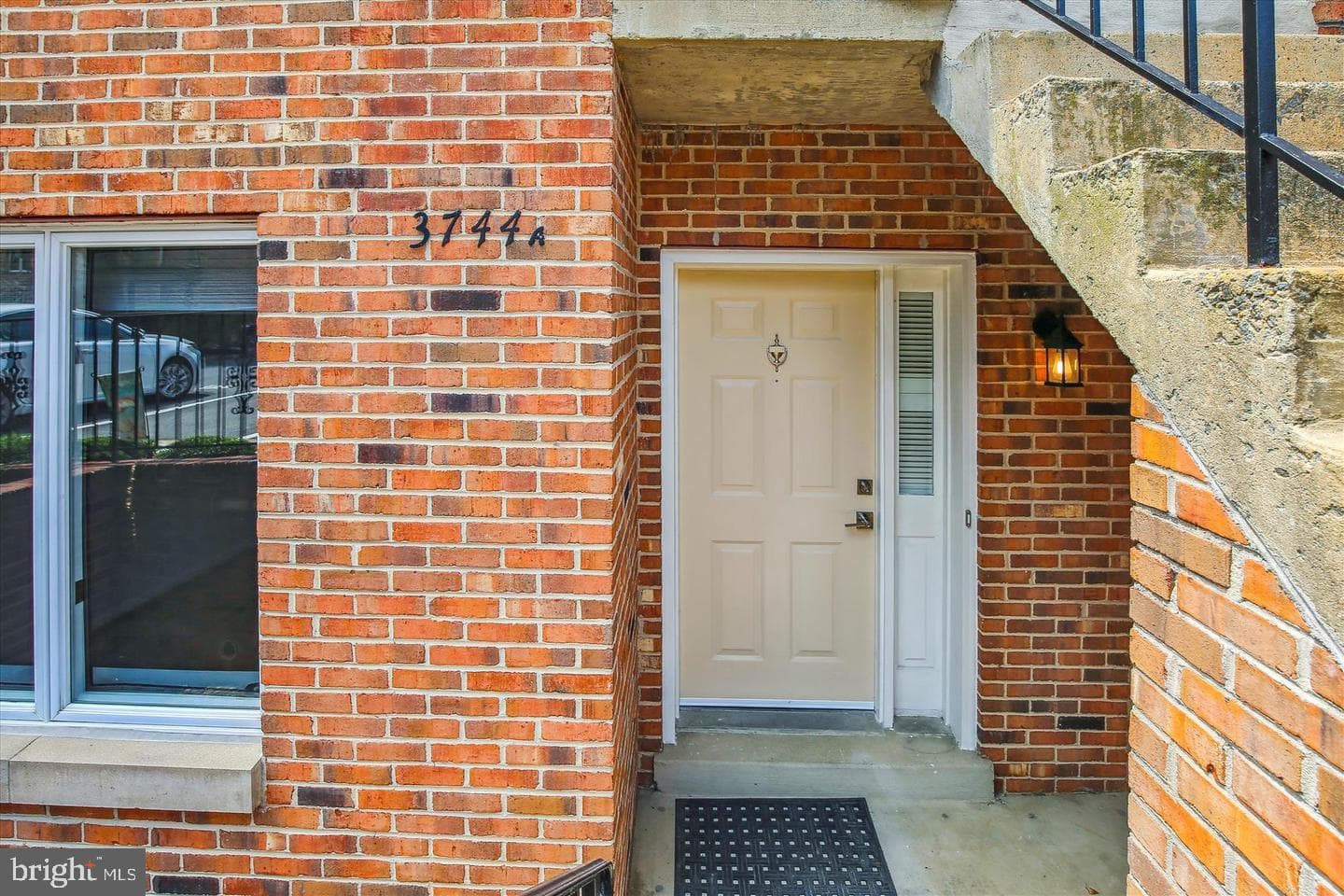 3744 Madison Lane photo 2
