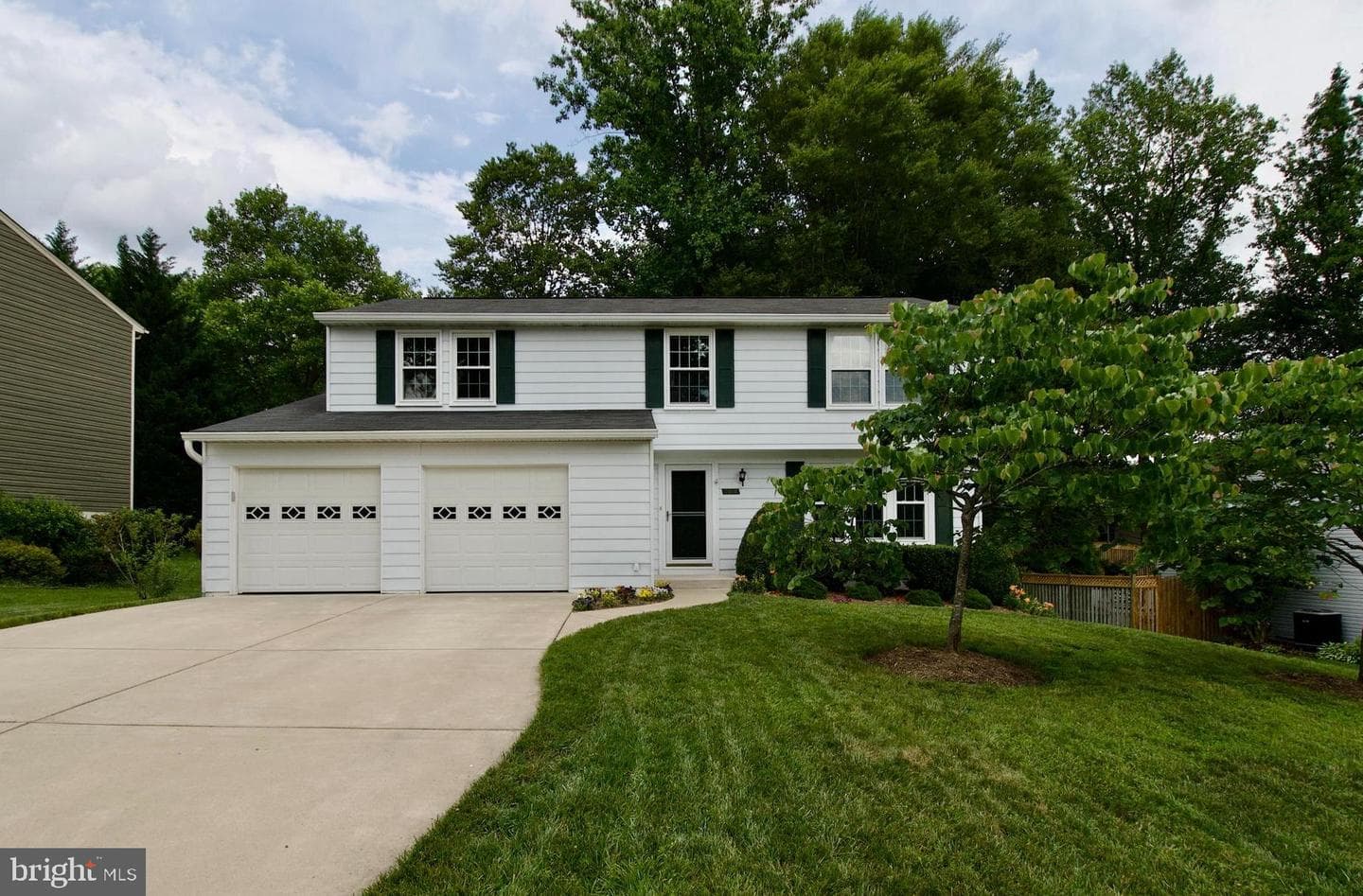 7818 Roundabout Way photo 2