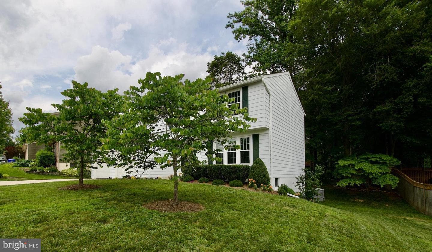 7818 Roundabout Way photo 3