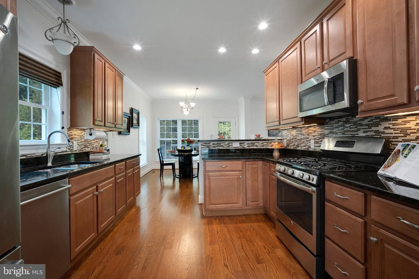 2862 Rosemary Lane photo 9
