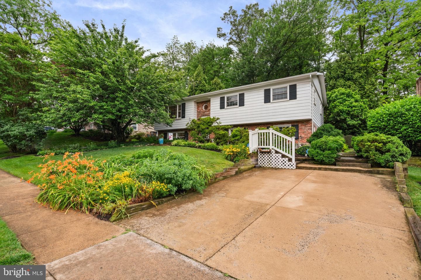 6026 Shaffer Drive photo 3