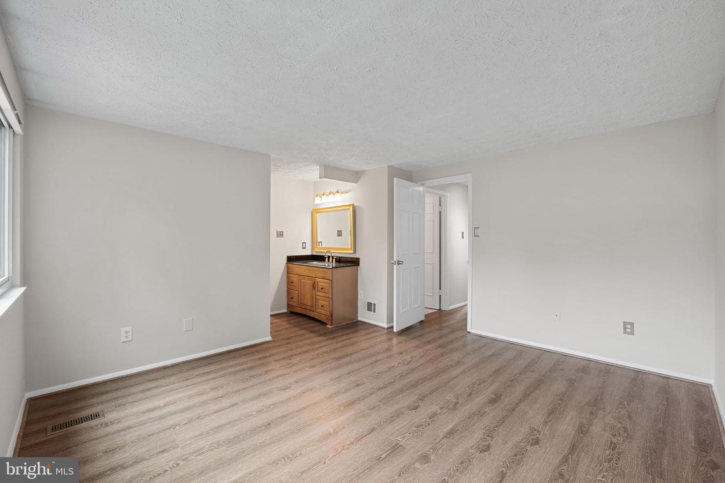 9922 Oakdale Woods Court photo 25