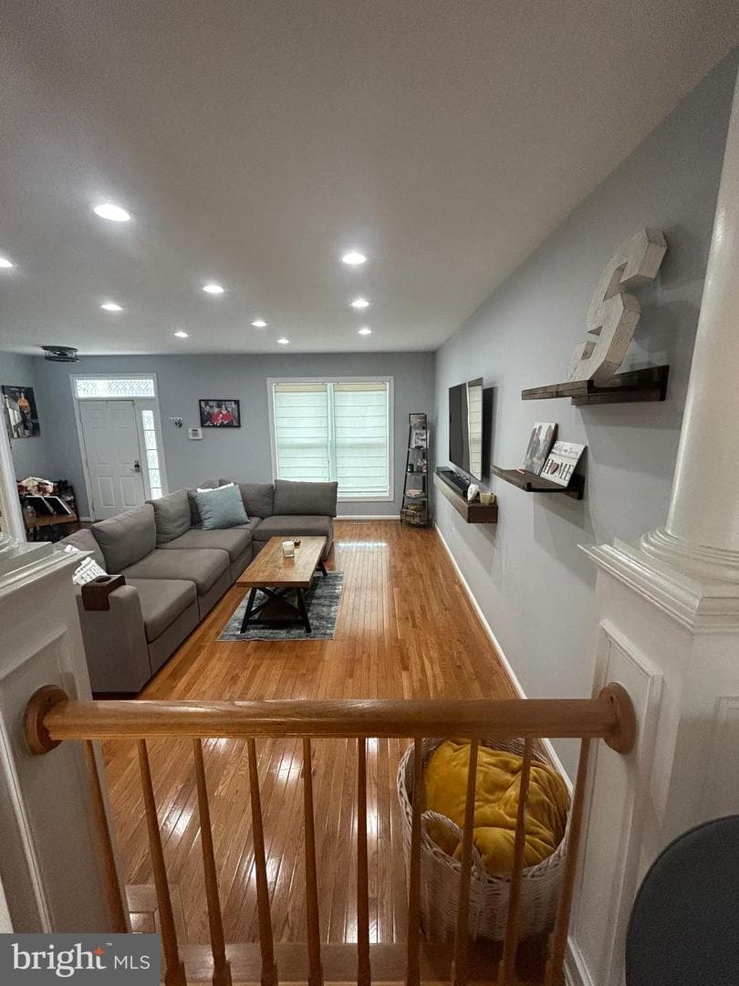 8726 Wadebrook Terrace photo 10
