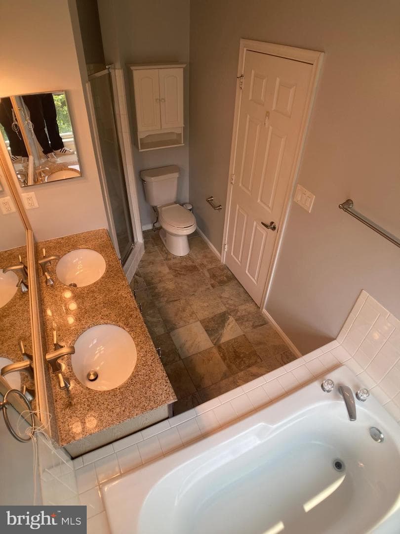 8726 Wadebrook Terrace photo 57