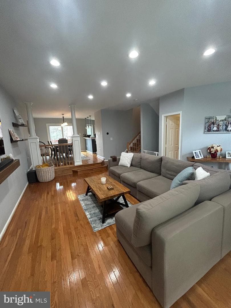 8726 Wadebrook Terrace photo 6