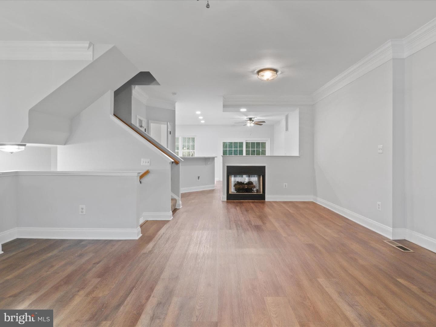 2132 Capstone Circle photo 12
