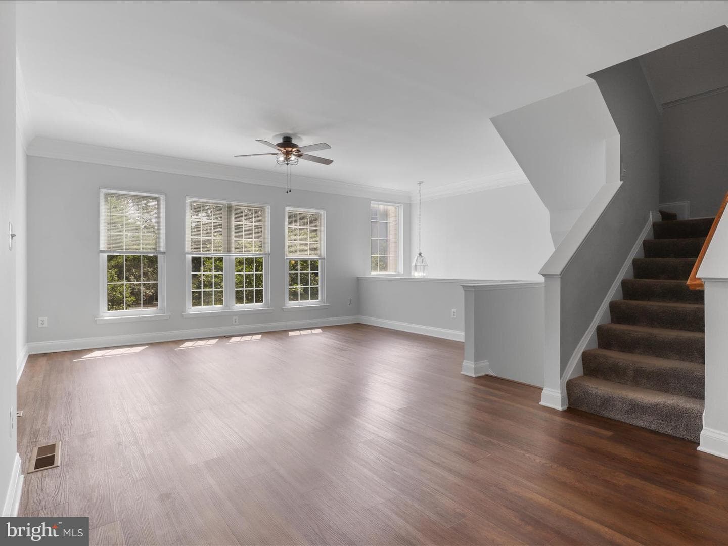 2132 Capstone Circle photo 8
