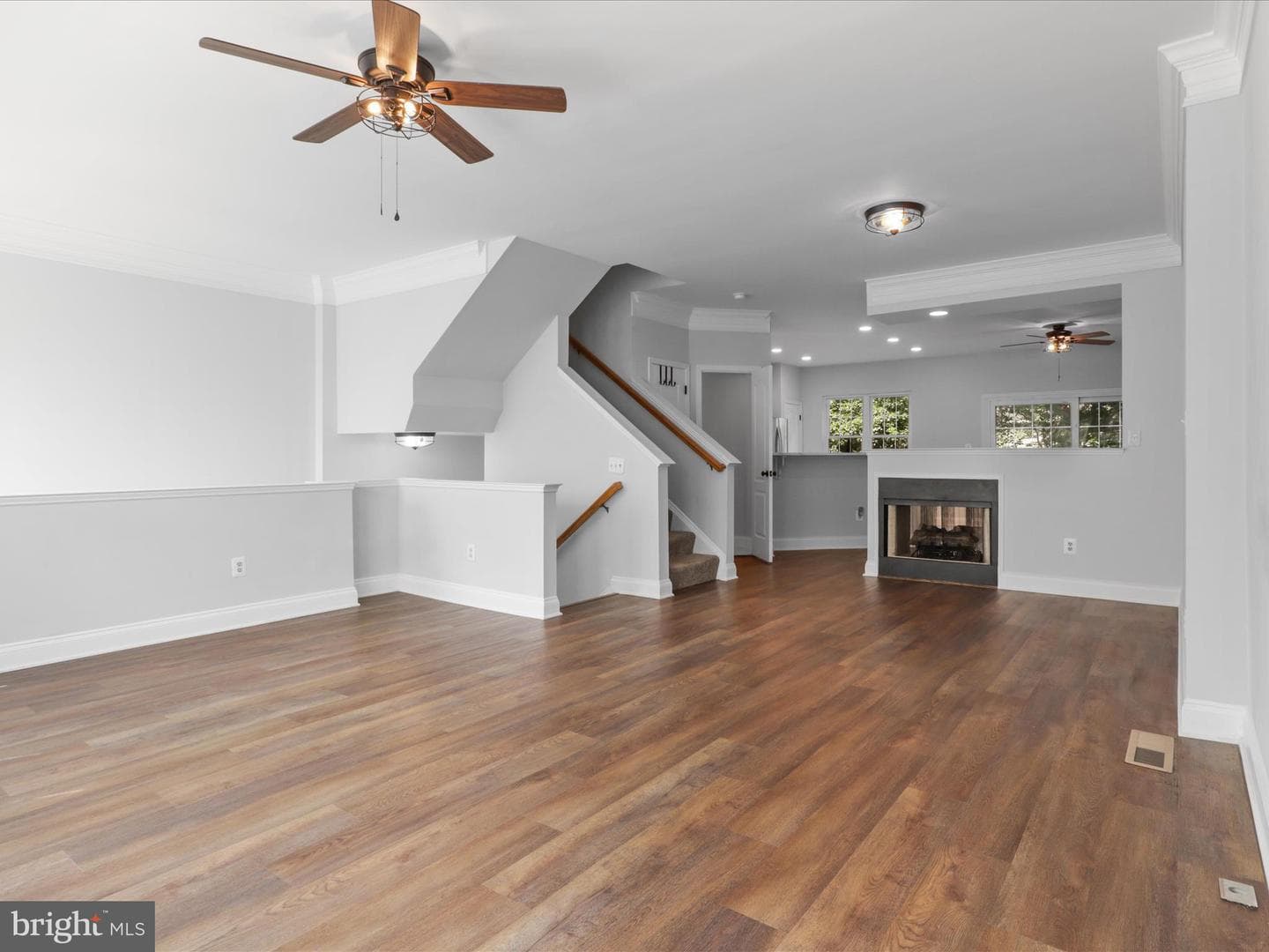 2132 Capstone Circle photo 9