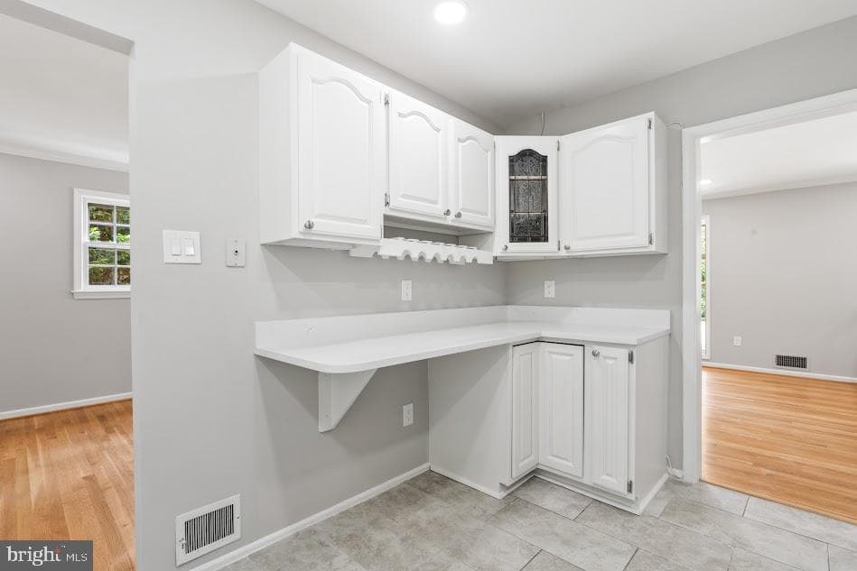 1121 Collingwood Road photo 17