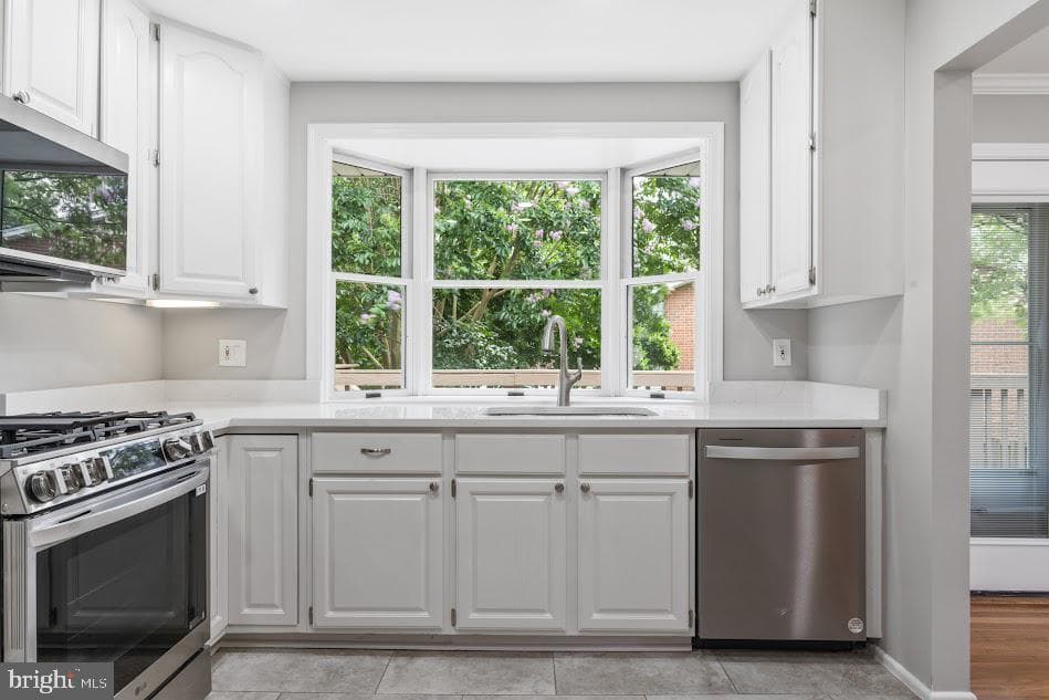 1121 Collingwood Road photo 18