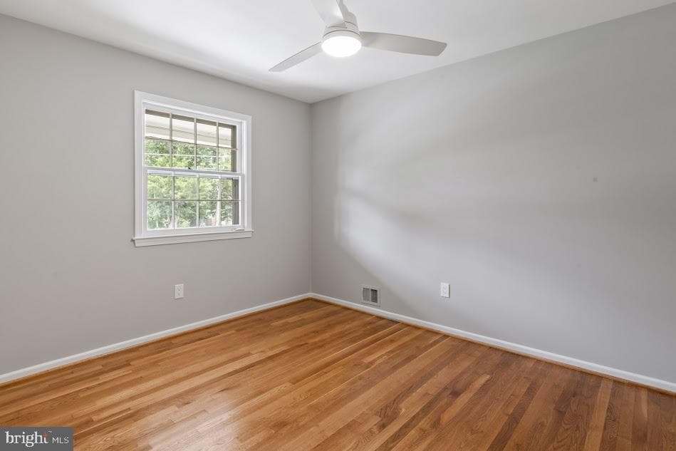 1121 Collingwood Road photo 28