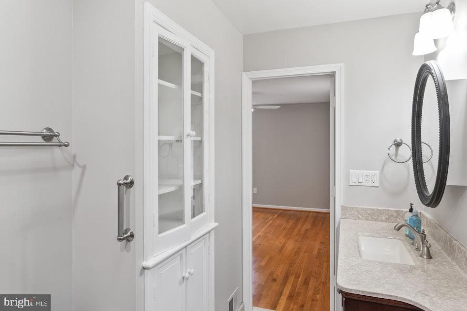 1121 Collingwood Road photo 39
