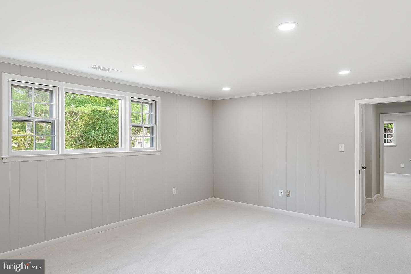 1121 Collingwood Road photo 43