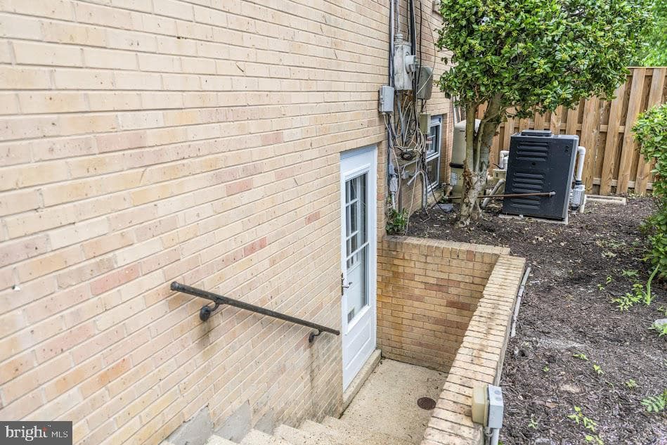 1121 Collingwood Road photo 55