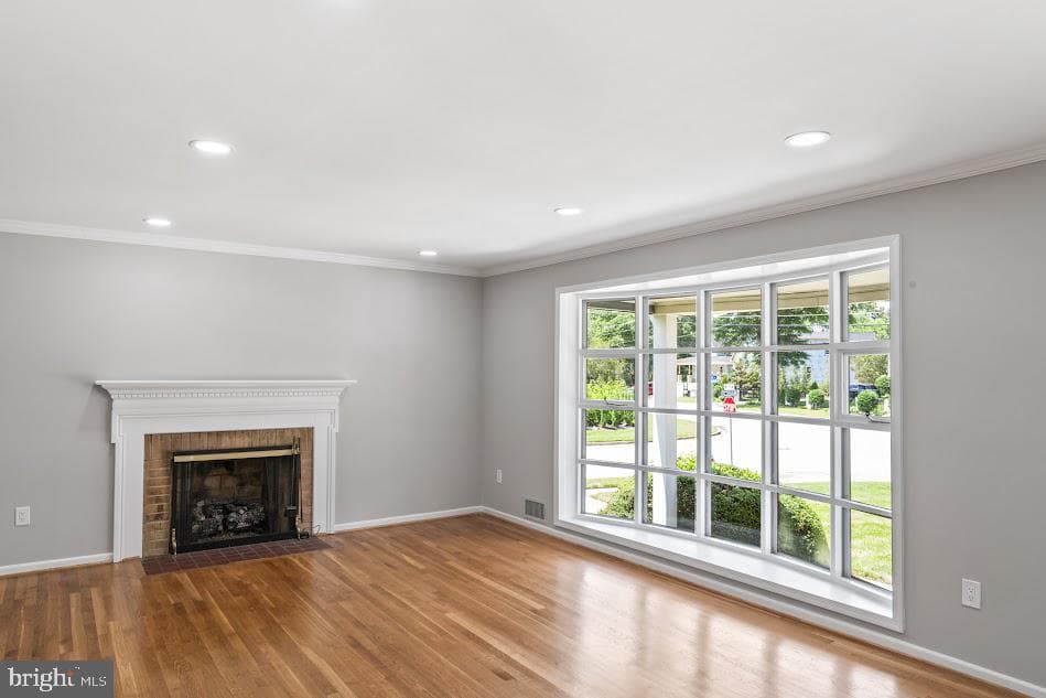 1121 Collingwood Road photo 8