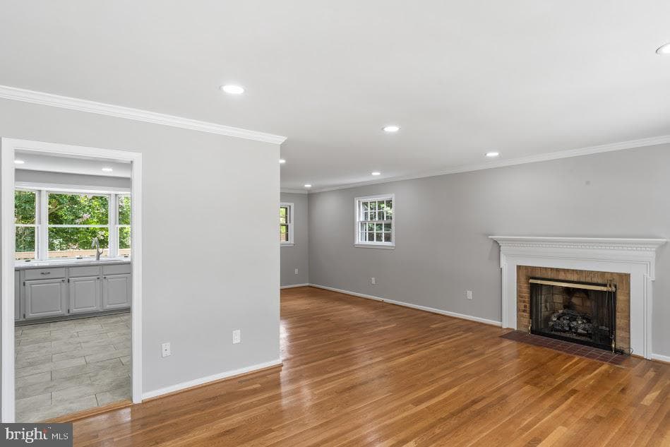 1121 Collingwood Road photo 9