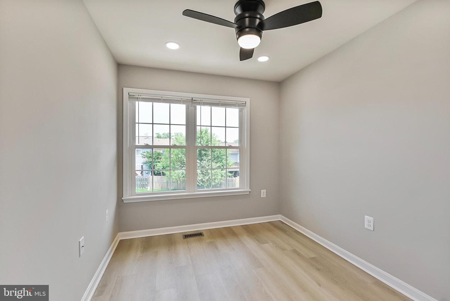 982 Branch Drive photo 16