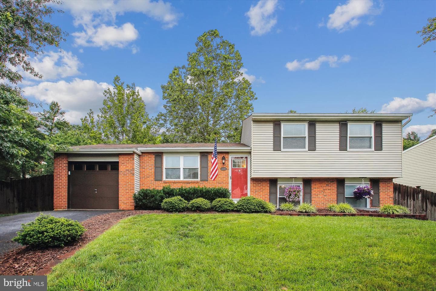 4328 Rolling Stone Way