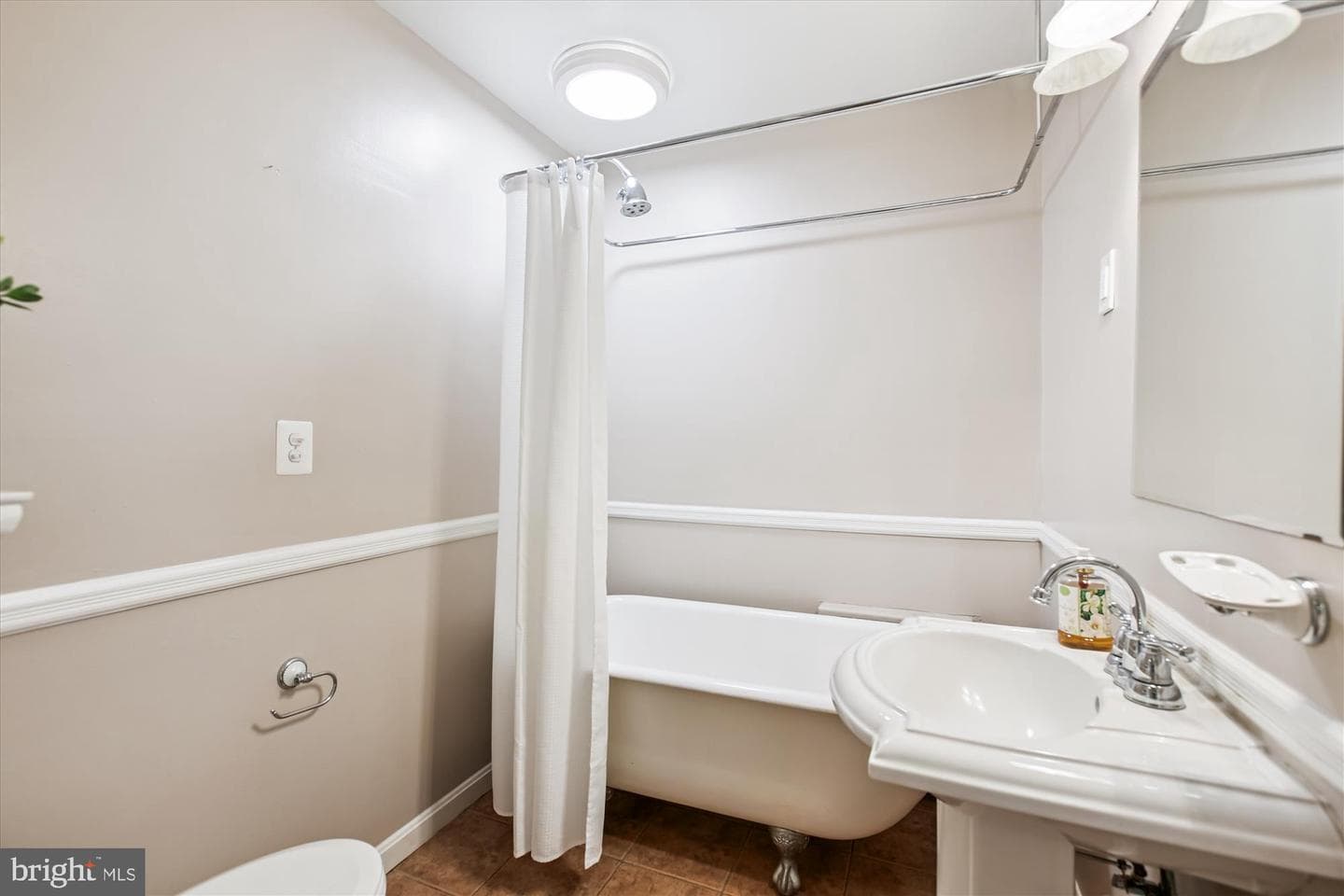 7823 Marthas Lane photo 24