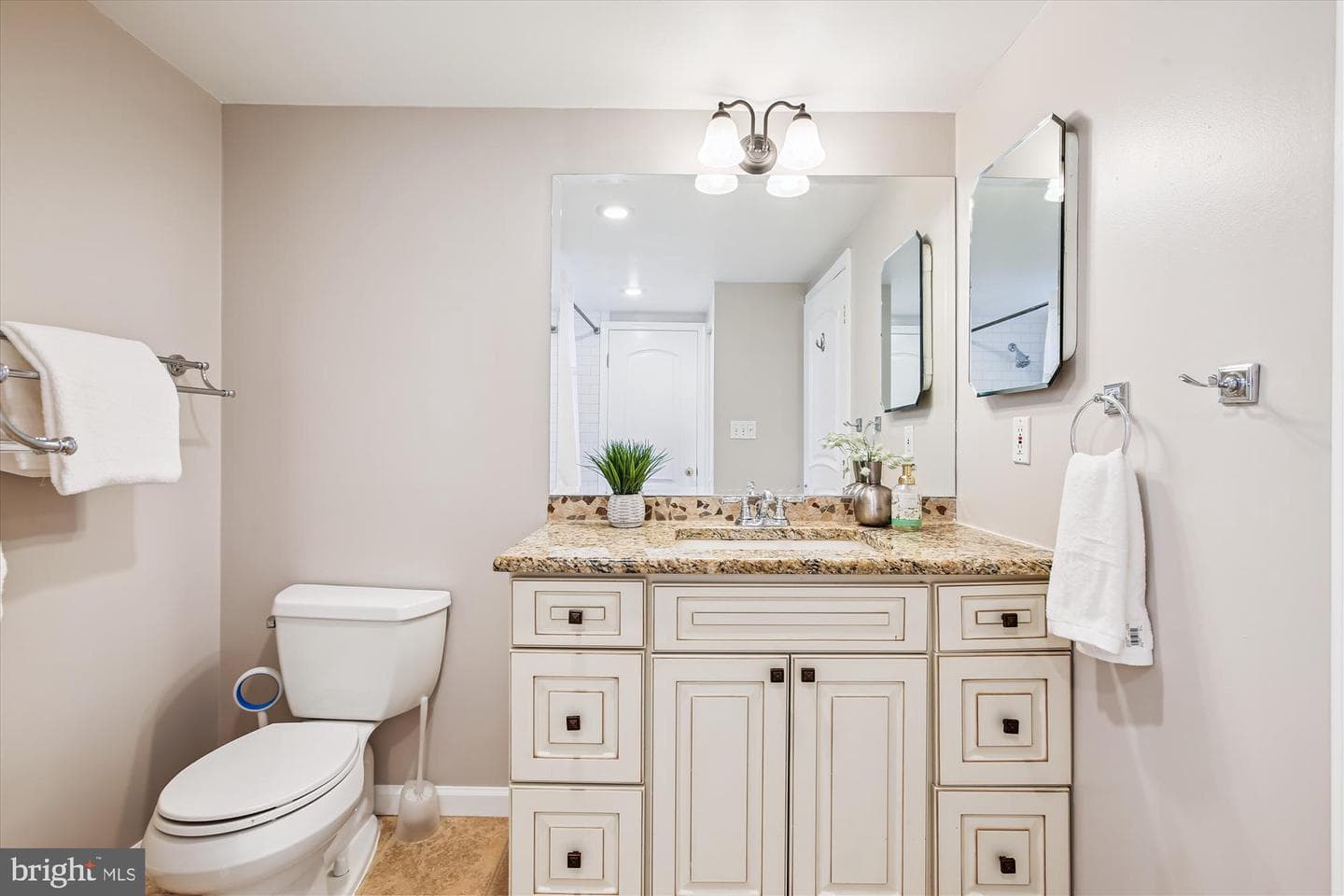 7823 Marthas Lane photo 33