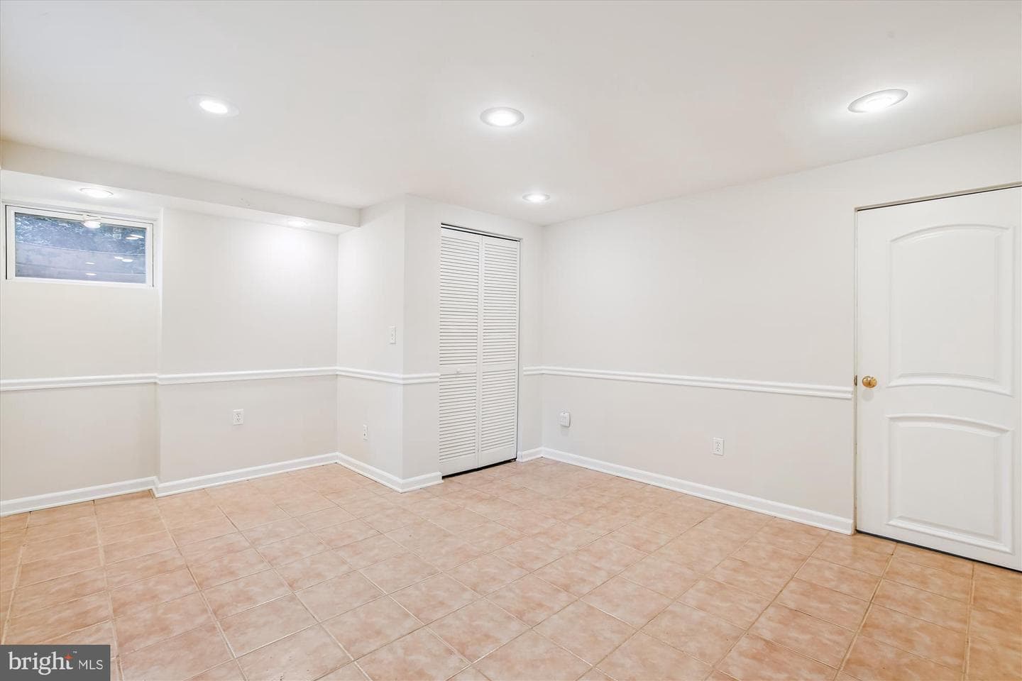 7823 Marthas Lane photo 37