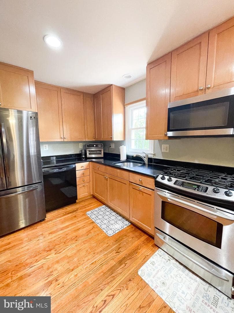 8259 Cedar Landing Court photo 13