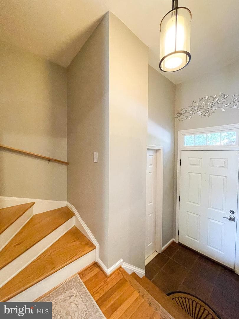 8259 Cedar Landing Court photo 4