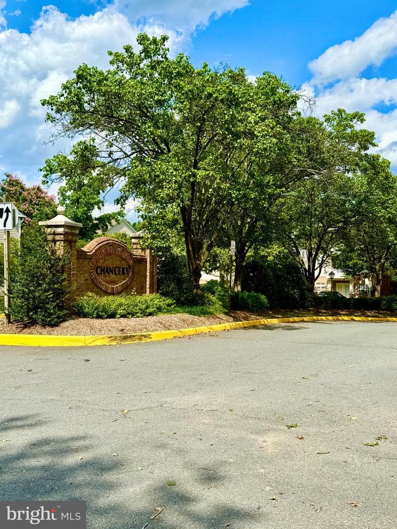 6541 Grange Lane #401 photo 35