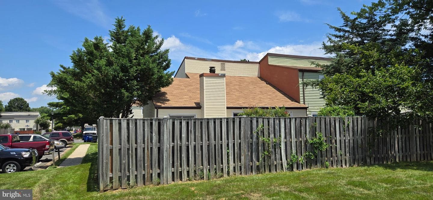 350 Juniper Court photo 48