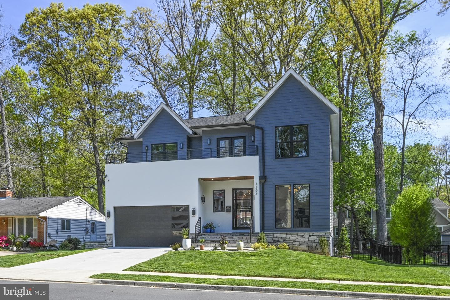 1206 Cottage Street SW photo 2