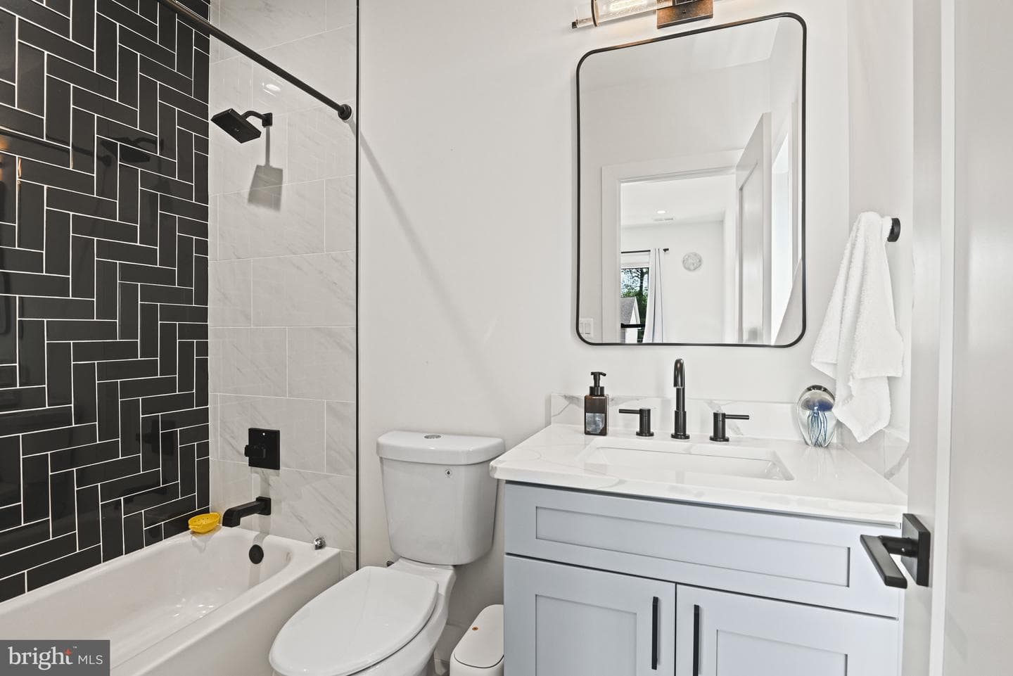 1206 Cottage Street SW photo 37