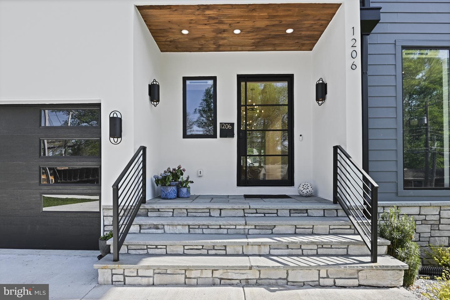 1206 Cottage Street SW photo 5