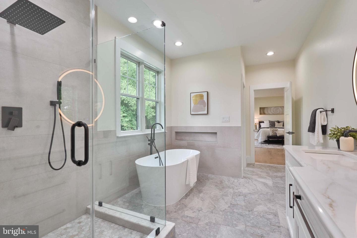 517 Walker Street SW photo 39