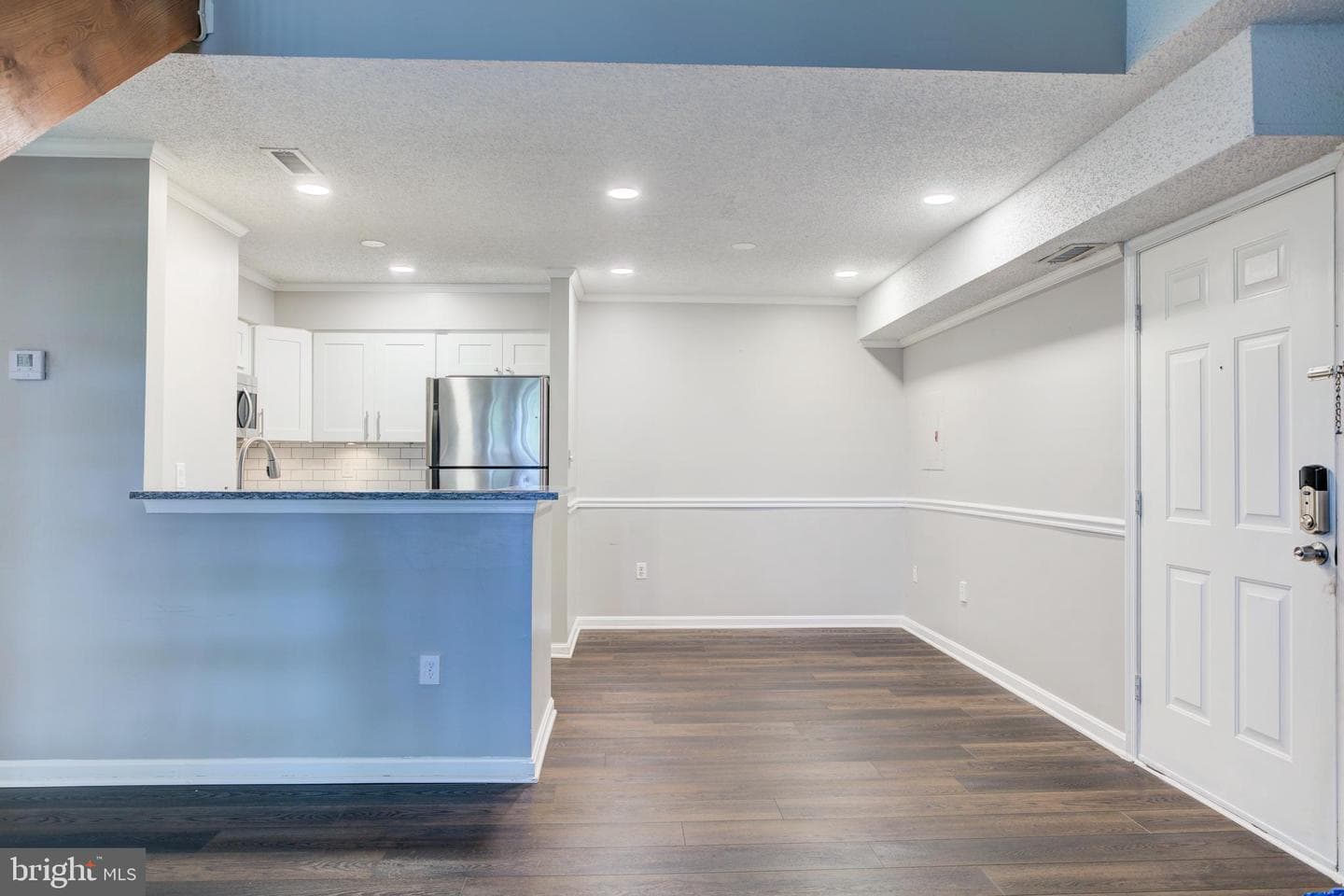 6904 Mary Caroline Circle #l photo 3