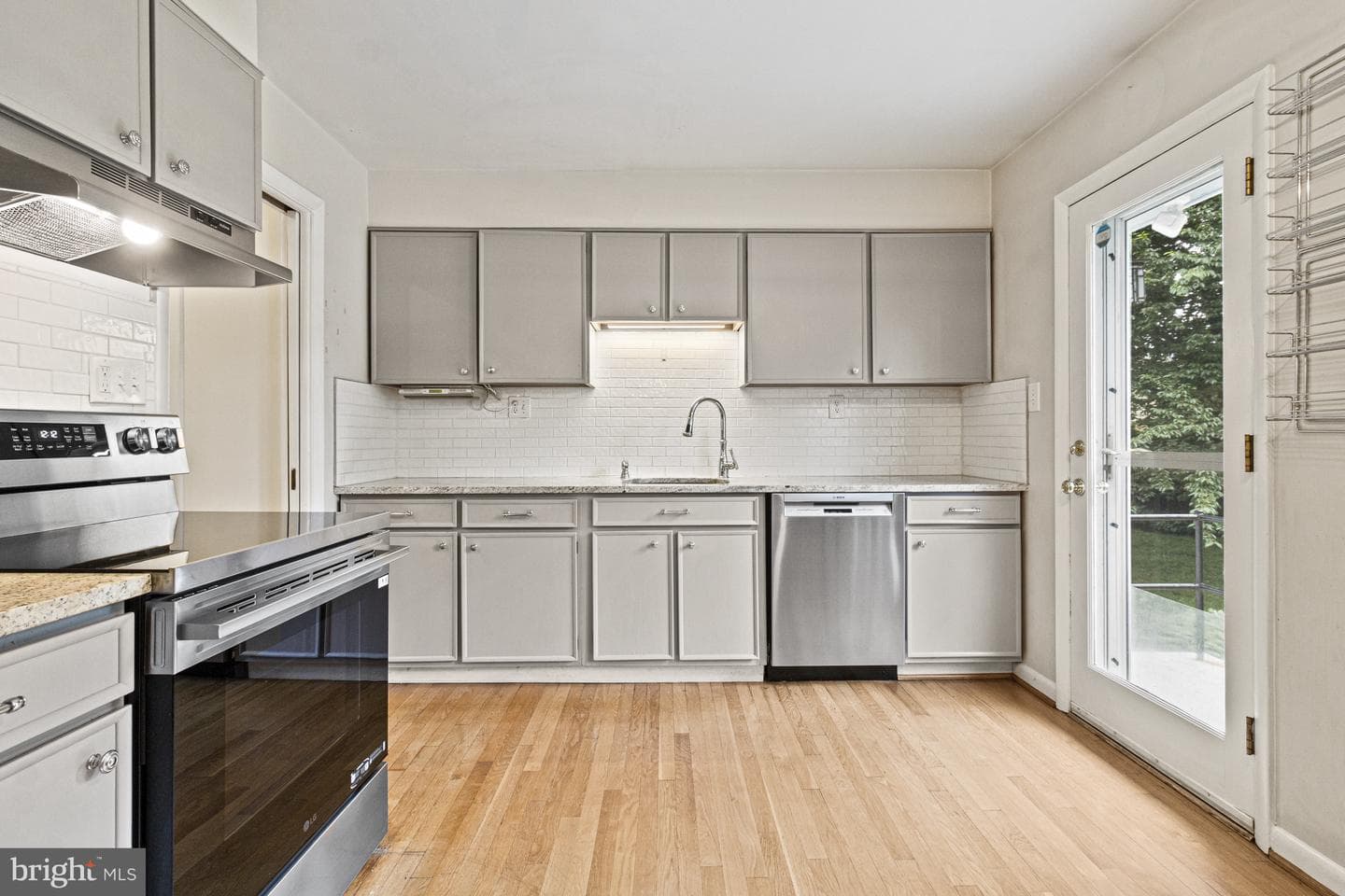 7119 Sea Cliff Road photo 10