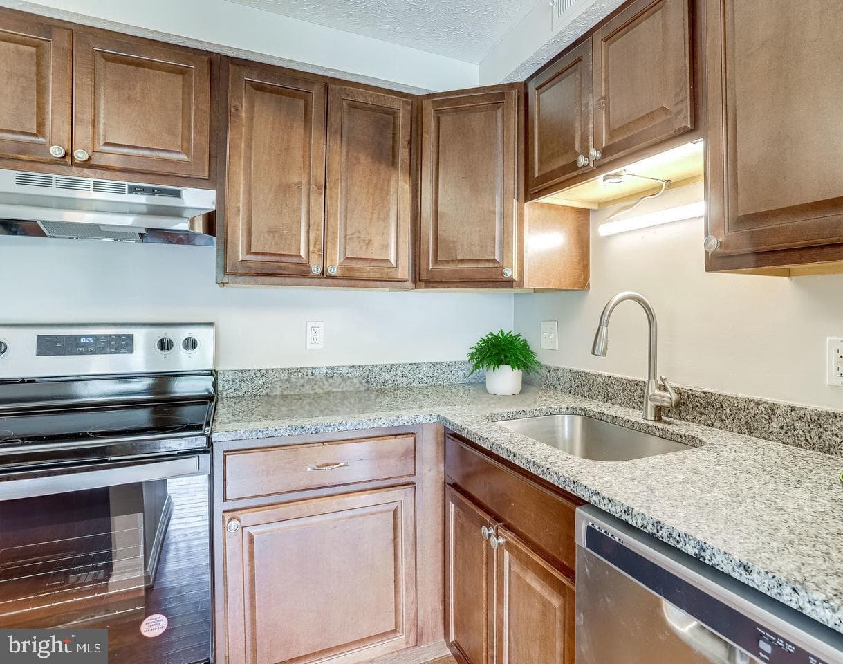 8385 Brockham Drive #h photo 13