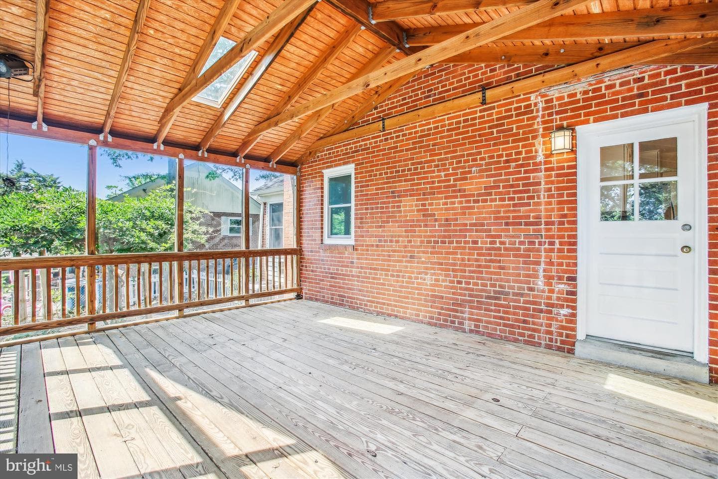 5909 Frederick Street photo 11