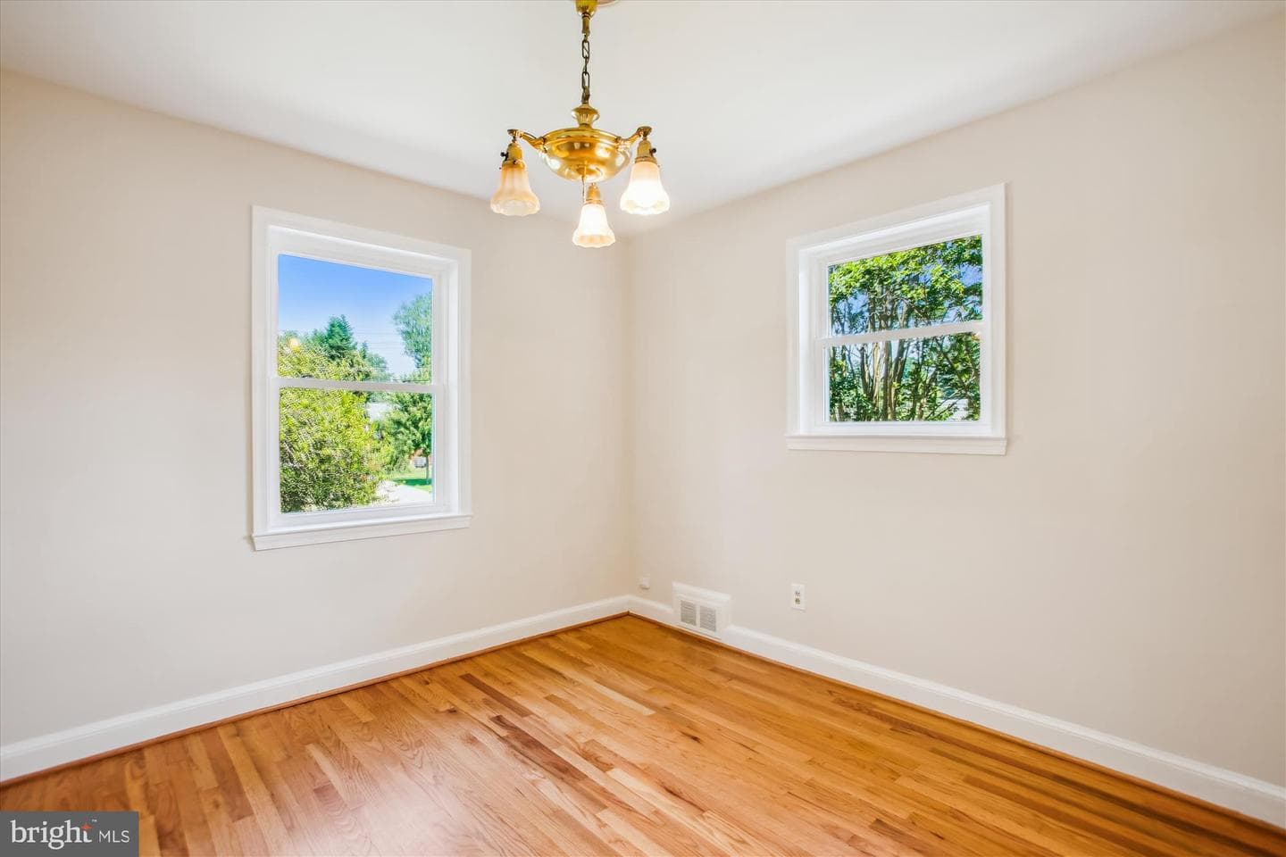 5909 Frederick Street photo 14