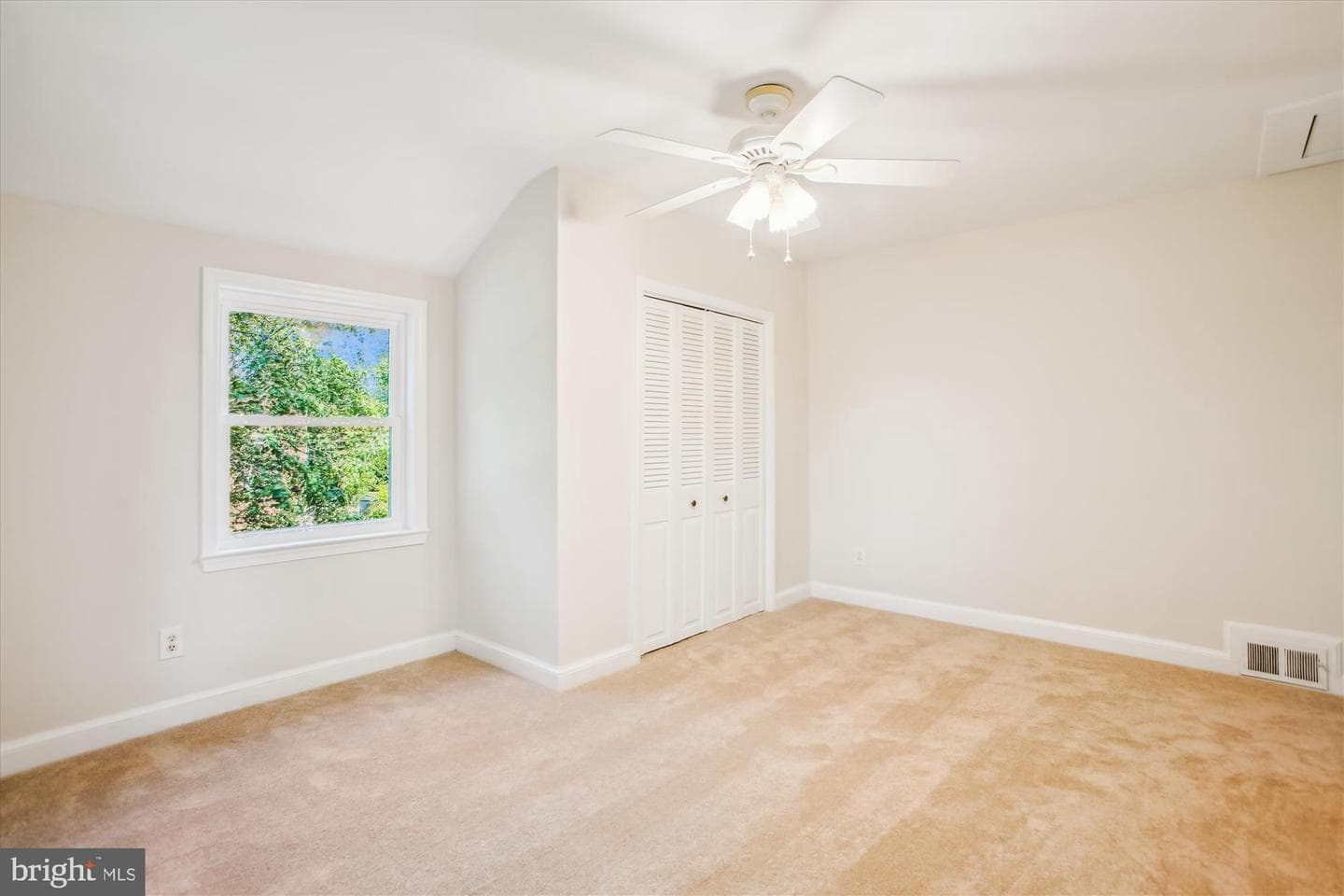 5909 Frederick Street photo 31