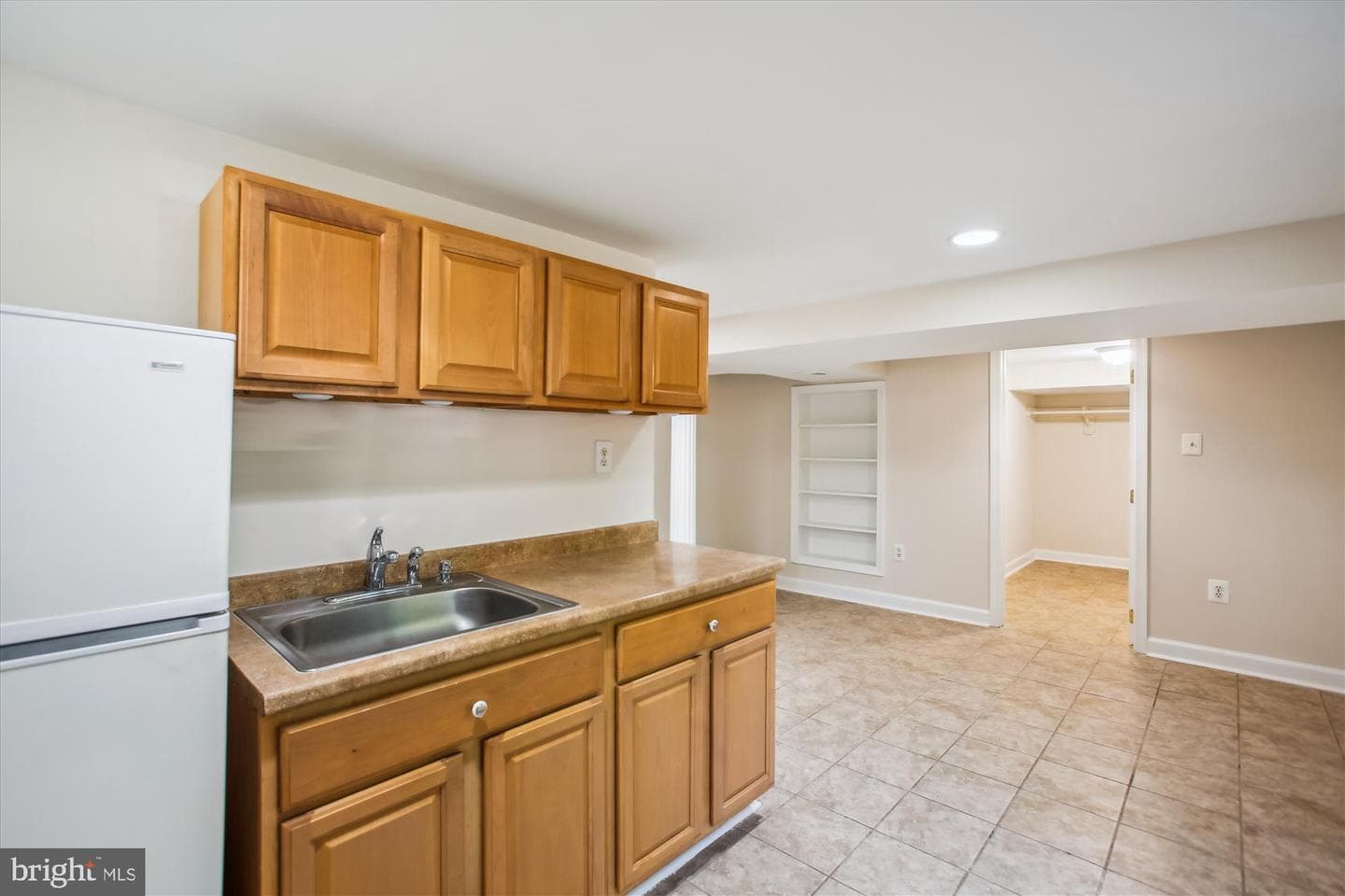5909 Frederick Street photo 38