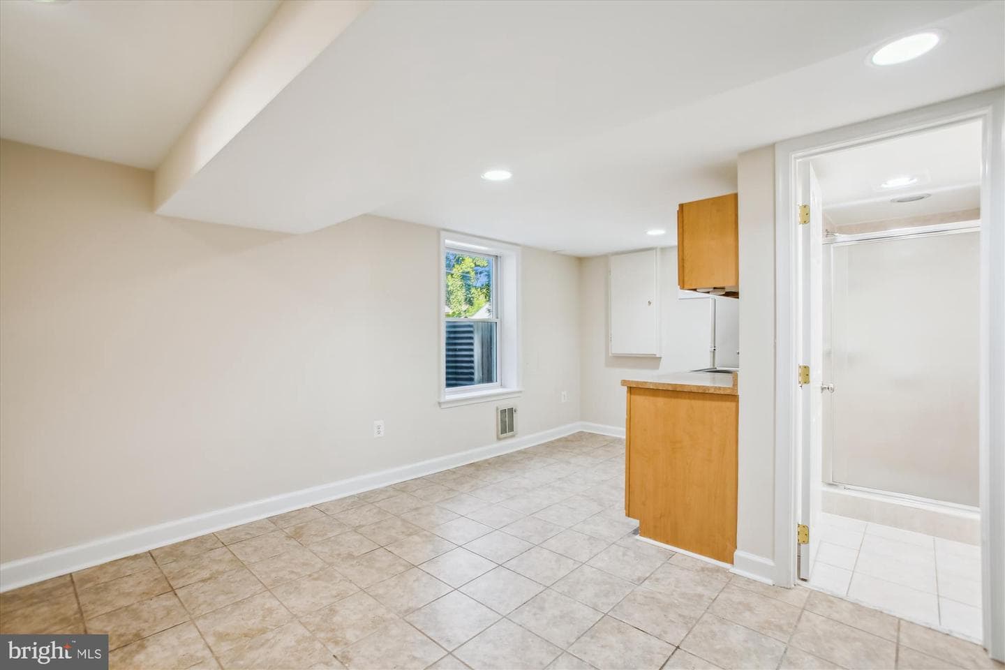 5909 Frederick Street photo 39