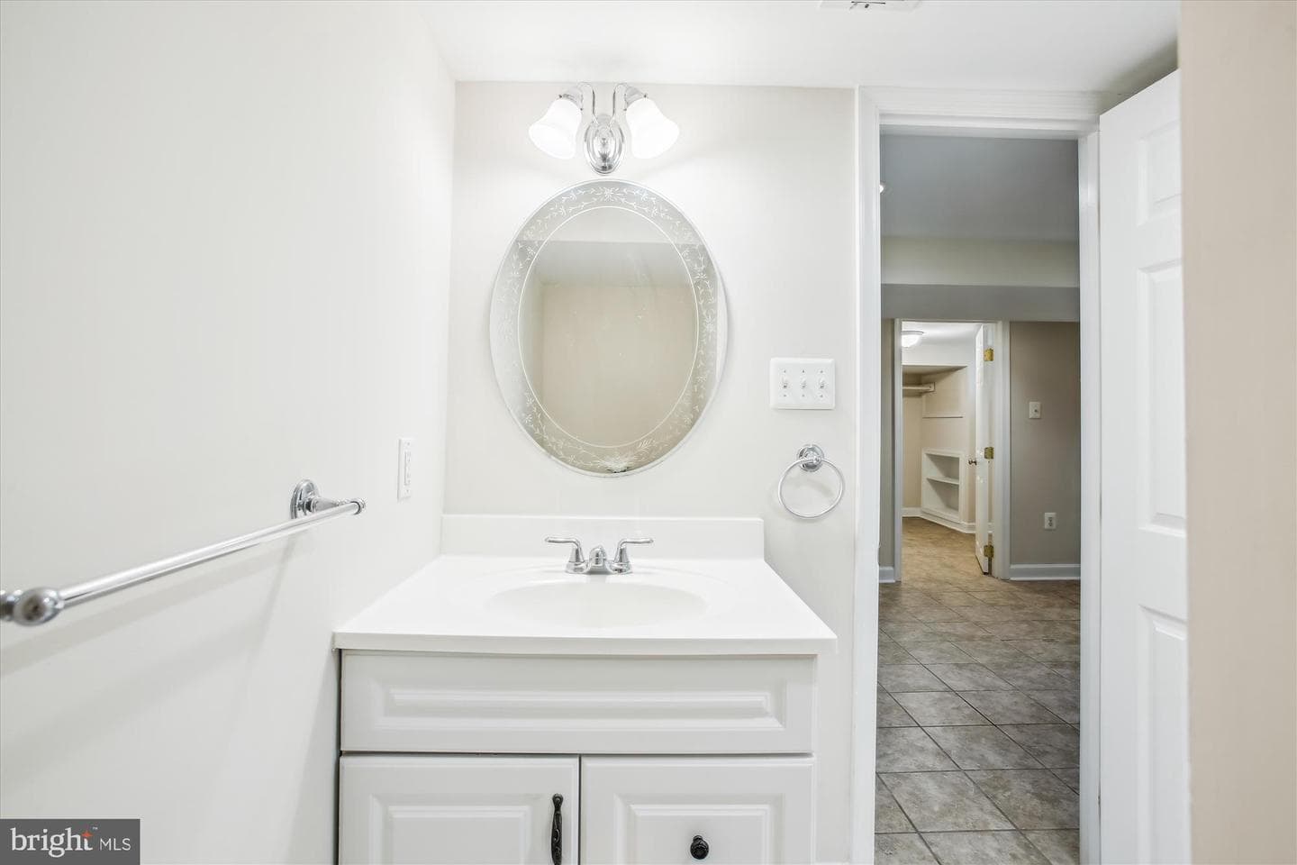 5909 Frederick Street photo 42